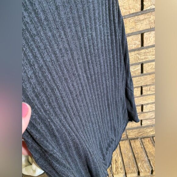 ‎Kaileigh heather grey open back tank - Picture 3 of 8